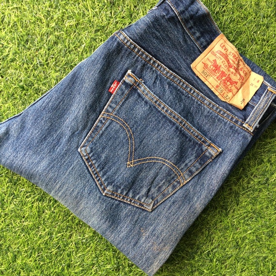 Size 35 Vintage Distressed Levis 501 Dirty Jeans W35 L31 Faded Medium Wash Rigid Denim Classic Fit Straight Leg Button Fly Jeans Waist 35 Etsy
