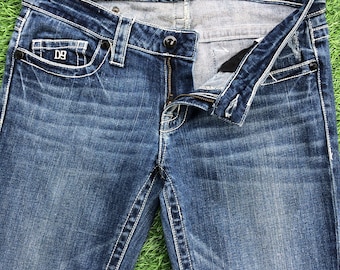 Jeans acampanados Y2K talla 28 para mujer, mezclilla elástica de tiro bajo, jeans acampanados vintage de los años 2000.