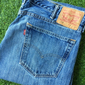 Size 37 Vintage Distressed Levis 505 Plus Size Jeans W37 L33 Medium Wash Dirty Denim Straight Leg Classic Regular Fit Jeans Waist 37"
