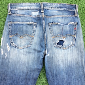 REPLAY Distressed Boyfriend Jeans, Washed Blue Denim, Y2K (W33 L31)