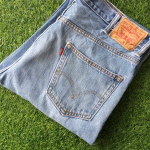 Size 37 Vintage Distressed Levis 550 Jeans W37 L30 Light Wash Denim Straight Leg Relaxed Fit Jeans Plus Size Boyfriend Mom Jeans Waist 37&quot;