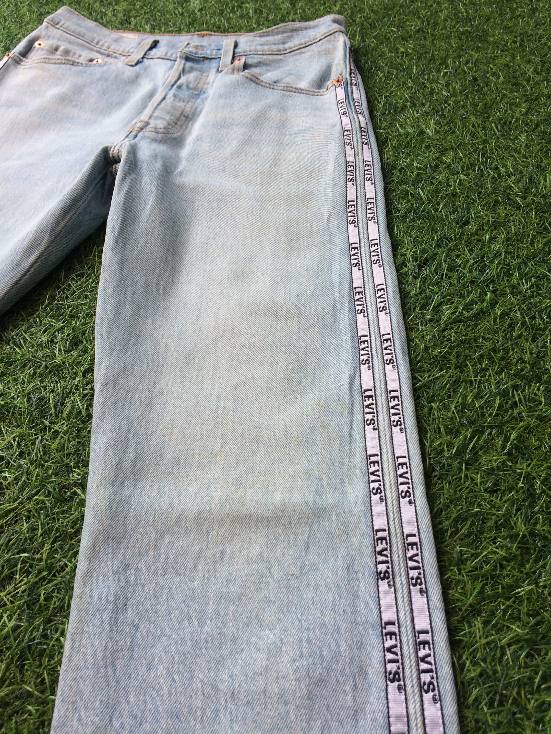 Size 27 Levi's 501 Big E Side-tape Button-fly Jeans W27 L27 Size 27 Levi's 501 Big E Side-tape Button-fly Jeans W27 L27