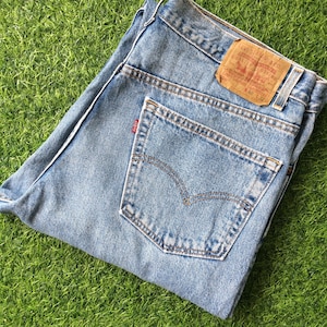 Size 39 Vintage Distressed Levis 550 Jeans Plus Size Light Wash Jeans Relaxed Fit Tapered Leg Jeans Waist 39&quot;