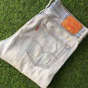 Size 34 Vintage Distressed Levis 505 Jeans W34 L33 Light Wash Rigid Dirty Jeans Regular Fit Straight Leg Jeans, waist 34"