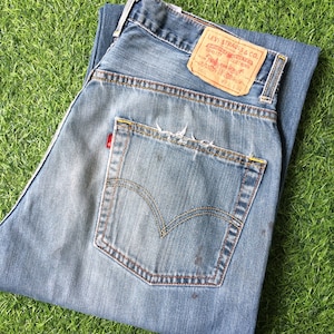 Size 31 Vintage Distressed Levi&#39;s 569 Dirty Ripped Jeans W31 L30 Light Wash Denim Loose Fit Straight Leg Jeans Waist 31&quot;