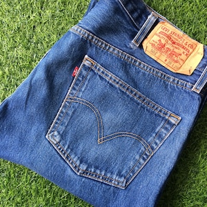 Size 36 Vintage Distressed Levis 501 Jeans W36 L28 Plus Size Medium Wash Reinforce Denim Straight Leg Classic Fit Jeans Waist 36&quot;