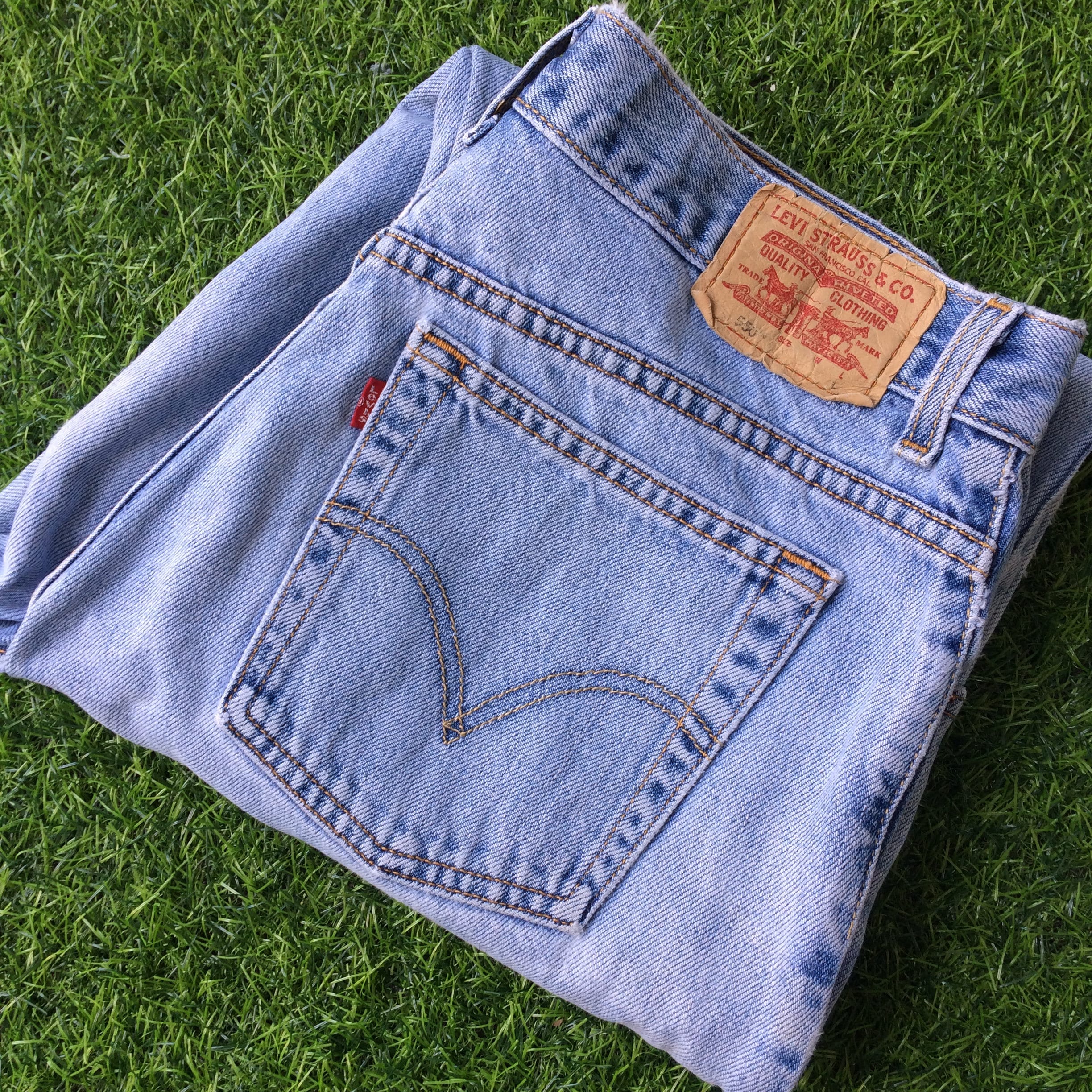 classic relaxed 550 jeans