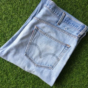 Size 38 Vintage Distressed Levis 550 Jeans W38 L31 Light Wash Denim Relaxed Fit Jeans Plus Size Mom Jeans Waist 38&quot;