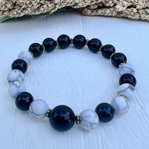 Howlite and Onyx Gemstone Bracelet, Onyx and Sodalite Jewelry, Calming Stone Bracelet, Howlite Beaded Bracelet, Onyx Jewelry, Gemstone