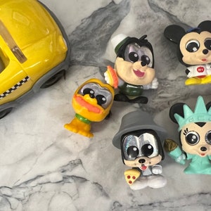 Disney Doorables Let's Go Ultimate Vacation Series 1 & 2, Academy ...