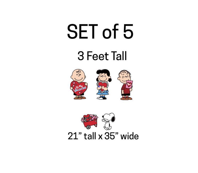 Op de afbeelding: Set van 5 Valentijnsdagdecoraties met Peanuts-personages. Inclusief Charlie Brown, Lucy, Linus, Snoopy en een rode wagen. De set is 91 cm hoog, de wagen is 53 cm hoog en 89 cm breed.