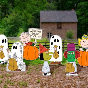Welcome Great Pumpkin, Peanuts Yard Decoration, Charlie Brown, Halloween Yard Art, Yard Signs, Yard Art, Lawn Sign, Great Pumpkin Cutouts