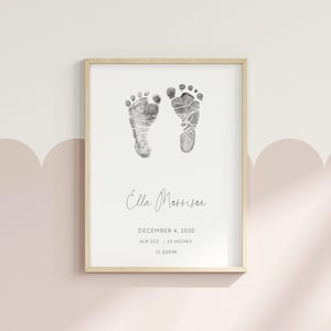 Impresión de pies de bebé recién nacido, recuerdo para recién nacido, decoración de habitación infantil, arte mural con estadísticas de nacimiento, detalles del bebé imprimibles, tinta para huellas de bebé, regalo para mamá primeriza