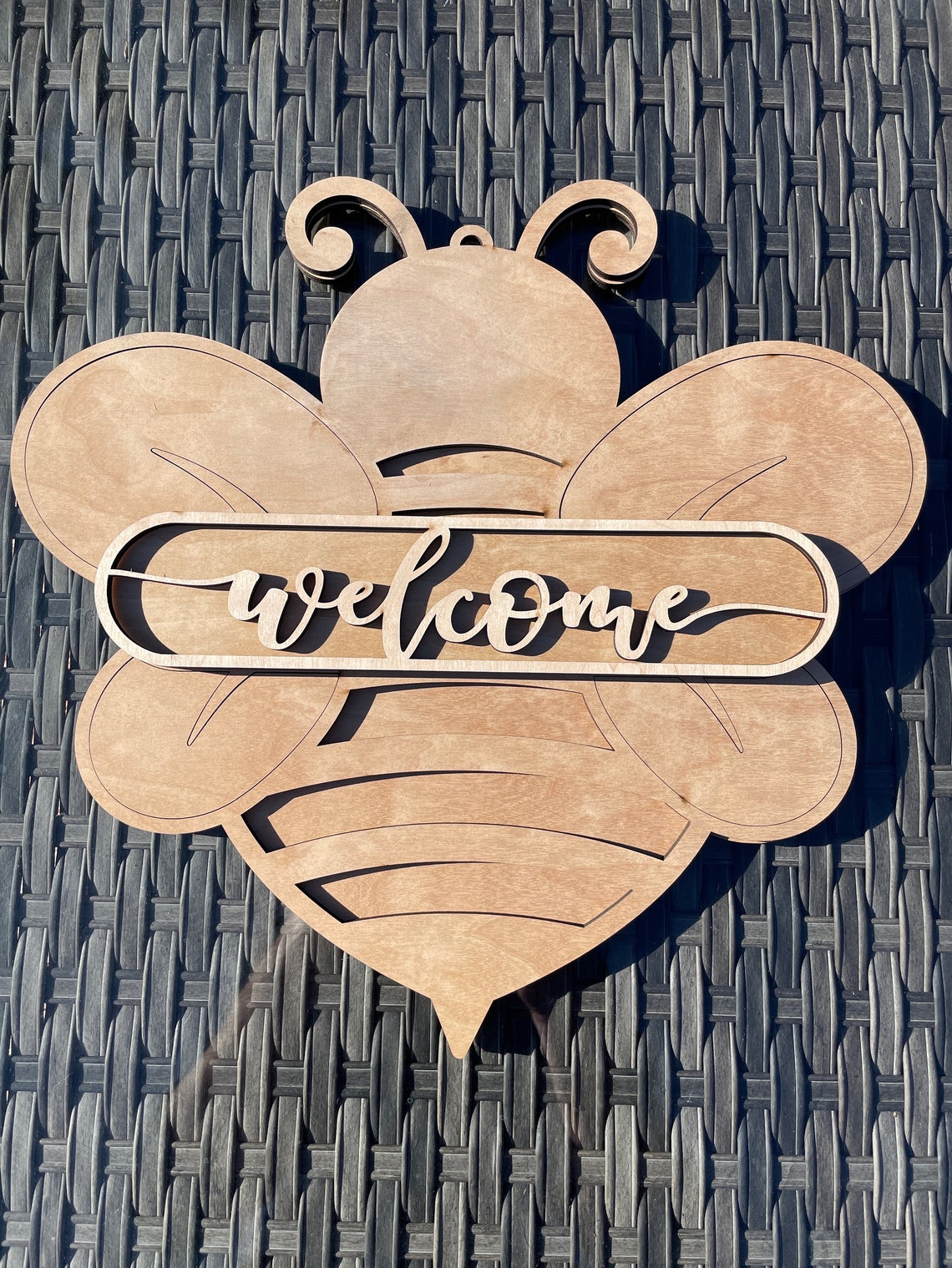 Bumble Bee Welcome Sign Porch Sign Door Hanger Gift for Mom Gift for ...