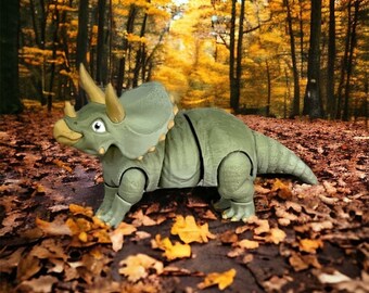 Articulated Triceratops fidget toy 3D printed, posable Dinosaur toy