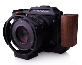 Lanhorse Hasselblad X2D 100C Camera Cage and Left-hand Handgrip, Lens Protector Frame Options.