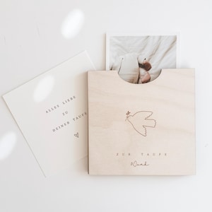 Karte Taufe mit Namen| Personalisierte Karte zur Taufe Holz | Geschenkkarte Taufe Kommunion Konfirmation Einladung mit Aufschrift