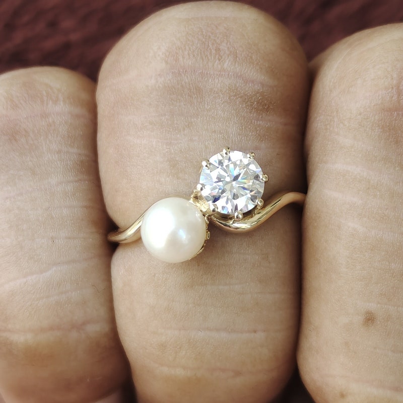 Pearl Wedding Ring - Etsy