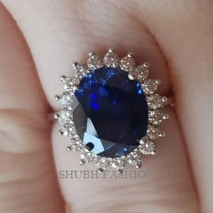 ブルーサファイアリング、ダイアナ妃リング、ロイヤルオーバルブルーサファイアリング、ケイトミドルトンの結婚婚約指輪、オーバルカットダイアナヘイローリング