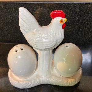 Vintage ceramic egg salt and pepper shakers from Japan
