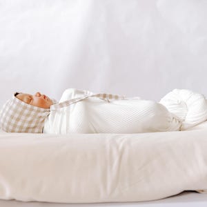 Baby girl bonnet, linen gingham bonnet, baby hat