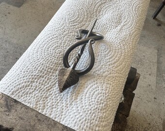 Hand forged leaf hairpin