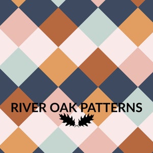 Puede incluir: Un patrón sin costuras que presenta un diseño geométrico repetitivo de cuadrados en tonos de azul, rosa, naranja y blanco. El patrón se titula "River Oak Patterns" con un logotipo de hoja de roble estilizado.