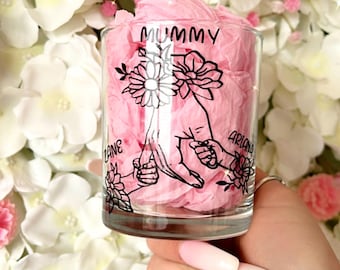 Personalised Glass | Gift for Mum | Flower Glass | Holding Hands With Two Children | Custom Gift | Floral | Birthday | Keepsake for Mum