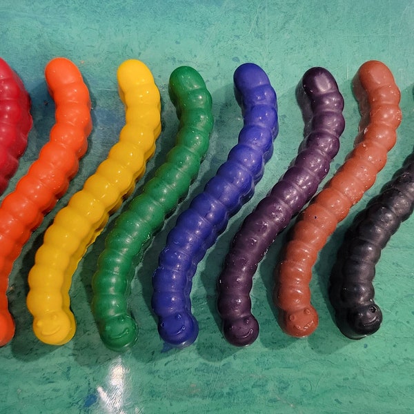 Happy Worm Shaped *SCENTED* Crayons - Gift - Stocking Stuffer - Scented Crayons - Worm Crayon Shapes - Valentine - Birthday - Party Favor