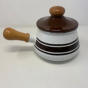 Vintage Japanese Levcoware Enamelled Sauce Pot with Wooden Handle 1970&#39;s