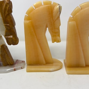 3 serre-livres mexicains en onyx de 1970 à tête de cheval