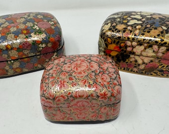 Vintage Kashmiri Trinket Box - Ca 1960 Vintage Kashmiri Trinket Box - Ca 1960
