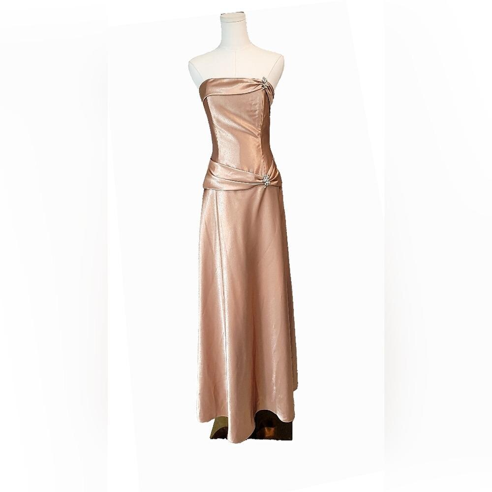 Jessica Mcclintock Y2k LuxuriosStrapless Satin Dress in Blush