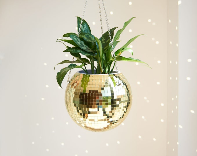 SCANDINORDICA Disco Ball Planter 10" Gold | Disco Planter with Chain, Macrame Hanger, Acrylic Stand, Insert Pot and Gift Box - 10 inch