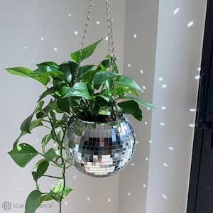 SCANDINORDICA Disco Ball Planter 8" Silver | Disco Planter with Chain, Macrame Hanger, Acrylic Stand, Insert Pot and Gift Box - 8 inch