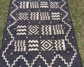 Authentic Handwoven Kilim Rug – Handmade Wool Flatweave, Black & Ivory Geometric Tribal Pattern, Boho Home Decor Custom Rugs