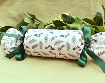 Reusable Christmas Crackers Fabric Sustainable Eco Friendly Beige neutral nature