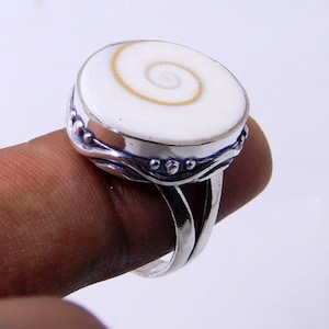 Anello con conchiglia dell&#39;occhio di Shiva, Anello con pietra preziosa conchiglia, Anello con pietra portafortuna, Anello di moda, Anello in argento sterling, Shiva con conchiglia bianca,