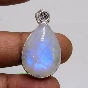 White Rainbow moon stone pendant-Natural Moonstone Sterling Silver pendant- Blue Flash Rainbow moon Jewelry- Wedding Boho Pendant