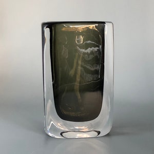 Signed Nils Landberg Art Glass Vase Orrefors sommerso Hand Crafted Blown Glass Modern Scandinavian