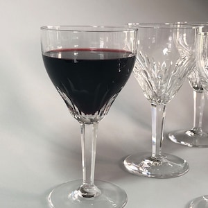 Set of 4 Royal Leerdam Rubato Vintage Mid-Century Cut Crystal Water Goblet Wine, Cocktails, Barware
