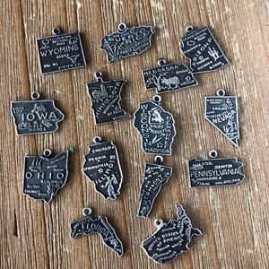 Vintage Sterling 925 Silver US Travel Charms USA, Wyoming, Arizona, Minnesota, Wisconsin, Iowa, Ohio, Illinois, Wisconsin, Nevada, Florida +