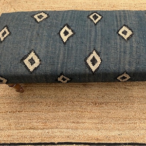 Alfombra Kilim banco Vintage Kilim Bech, 120x45x45x cm BANCO; Banco de alfombra turca, banco azteca, decoración de granja, banco de entrada