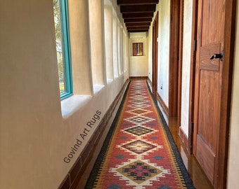 Corredor Kilim hecho a mano, multicolor; Alfombra de lana de yute Kilim Dhurrie; Camino tradicional, personalizado, 2,5x22,2,5x26,2,5x30 pies. Corredor de escalera rojo