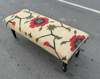 Tapicerowana ławka z dywanem kilim vintage, pufa kilim, ławka do siedzenia, meble ręcznie robione, korytarz/sypialnia/ozdobna ławka w kwiaty