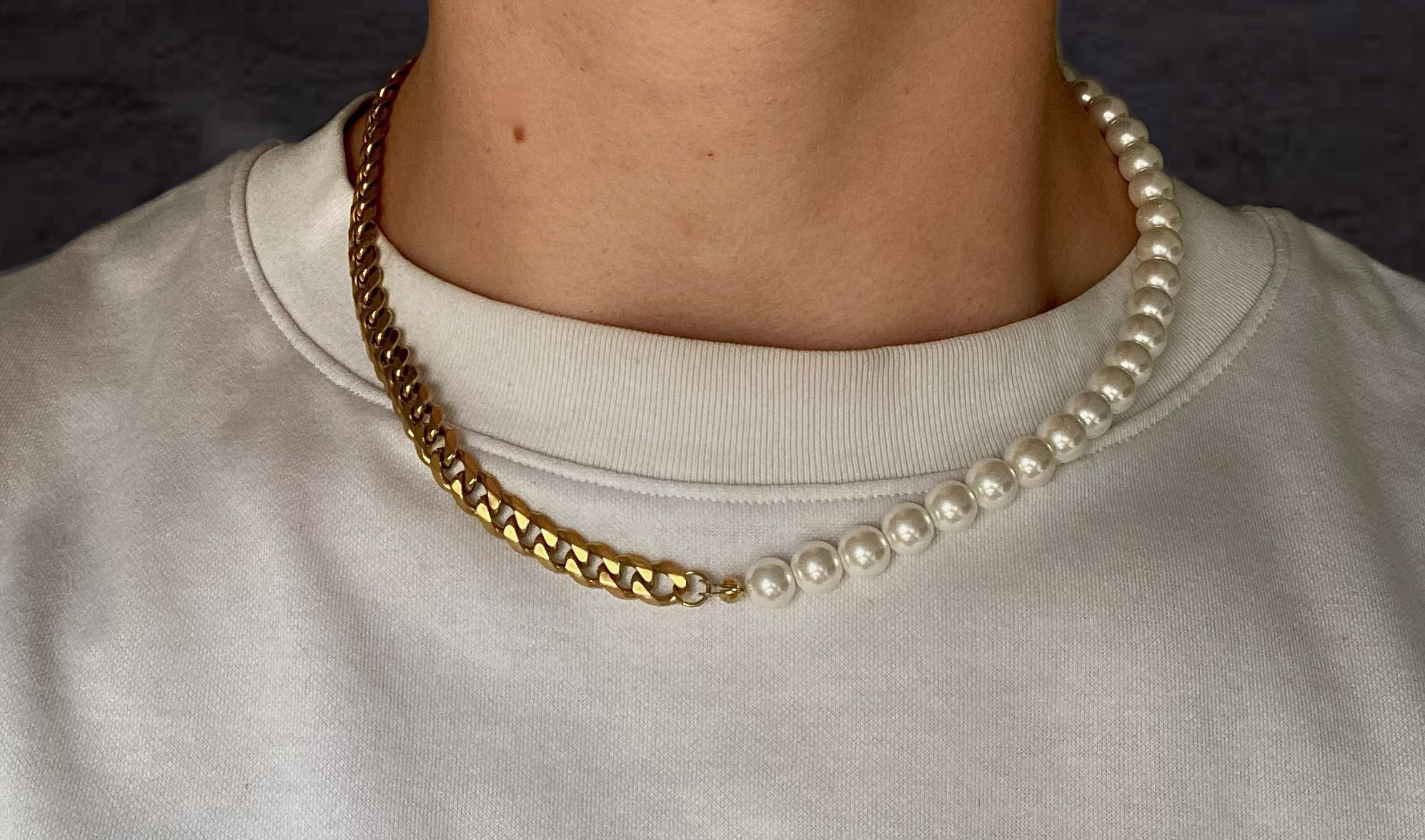 Nike Swoosh Necklace Silver – Freshmans Vintage