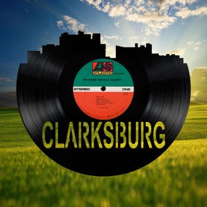 Carte d'art pour disque vinyle Clarksburg West Virginia Skyline découpée à partir d'un vrai disque vinyle