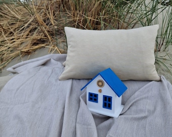Charming Beach Hut handmade