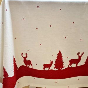 Festive Tablecloth with Nordic Theme for Christmas Dinner