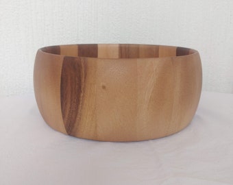 Large Acacia Bowl for salad or fruits | FSC-certified product | Wood Housewarming gift